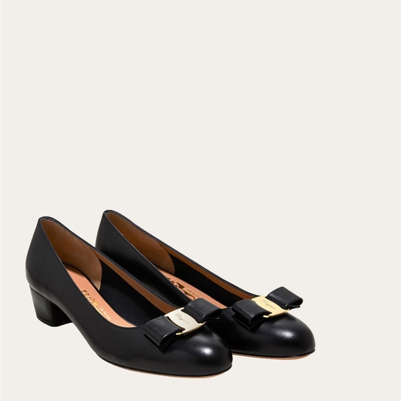 Salvatore Ferragamo Vara Raso Black Satin Pumps with Bow Detail - Picture 1 of 9